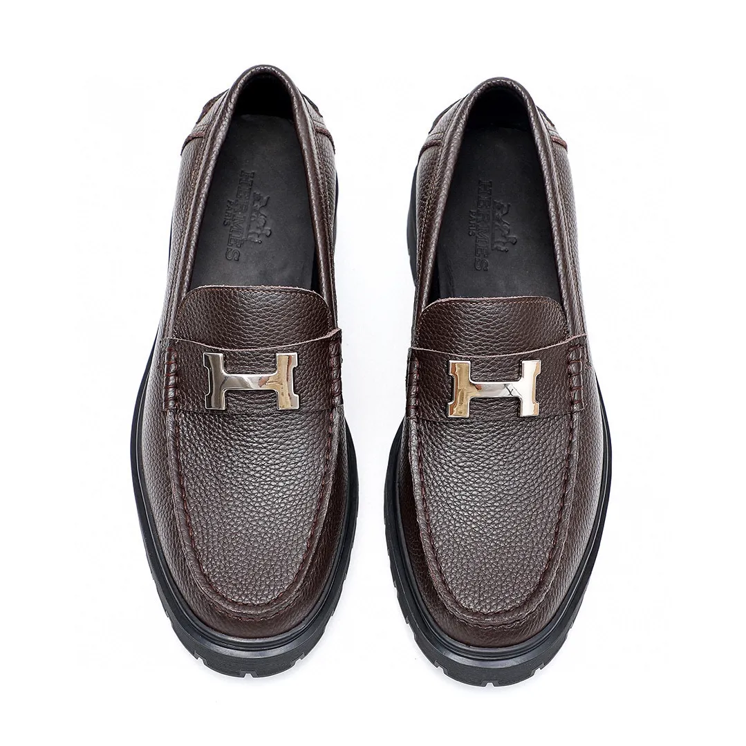 Men's shoes 💰700 💐[HERMES] popular men's shoes counter original items! The world's top brands...Luxury quality...//Fashion and high-end footwear 👍💪🏻...give you a low-key luxury comfort experience👍. The upper is made of pure Italian-imported original top-layer pebbled cowhide. Sweat-absorbent cowhide leather lining. Comfortable and breathable. The original rubber-plastic flower foam light outsole is high-end and classy. Luxurious and noble!! .. OEM factory shipment [Hug] stall.. Original plate. Welcome to taste..39-45 (38.45.46🉑️Customized)